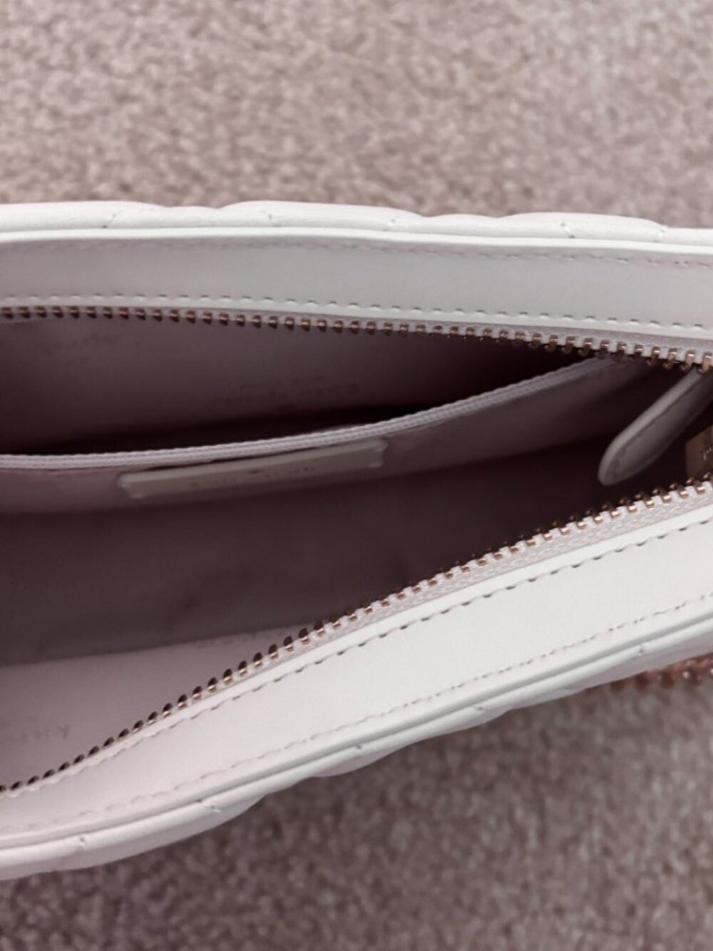 Brand New Kate Spade Carey Convertible Crossbody Meringue Cream and Gold - Picture 3 of 6
